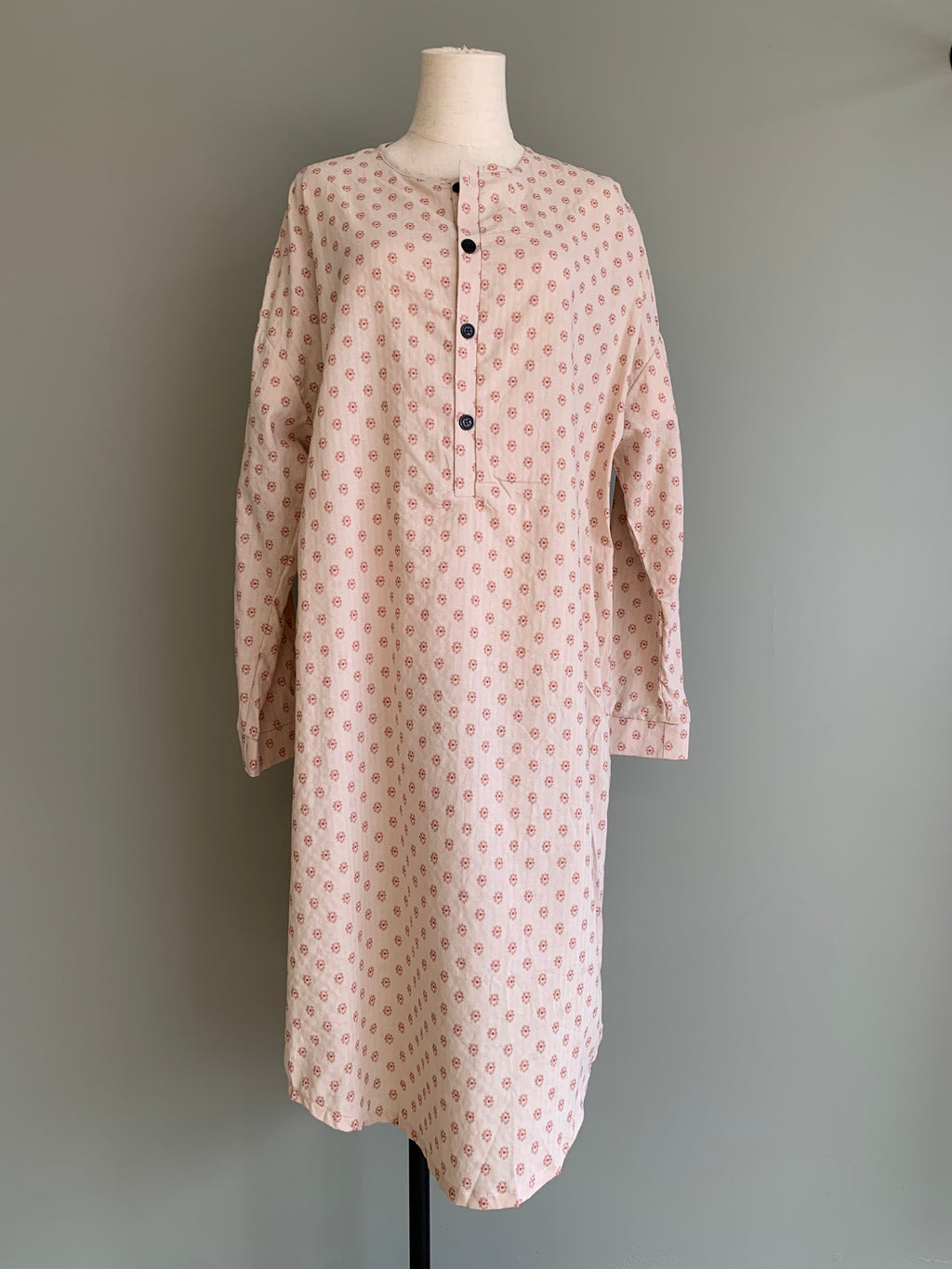 light weight robe in pink