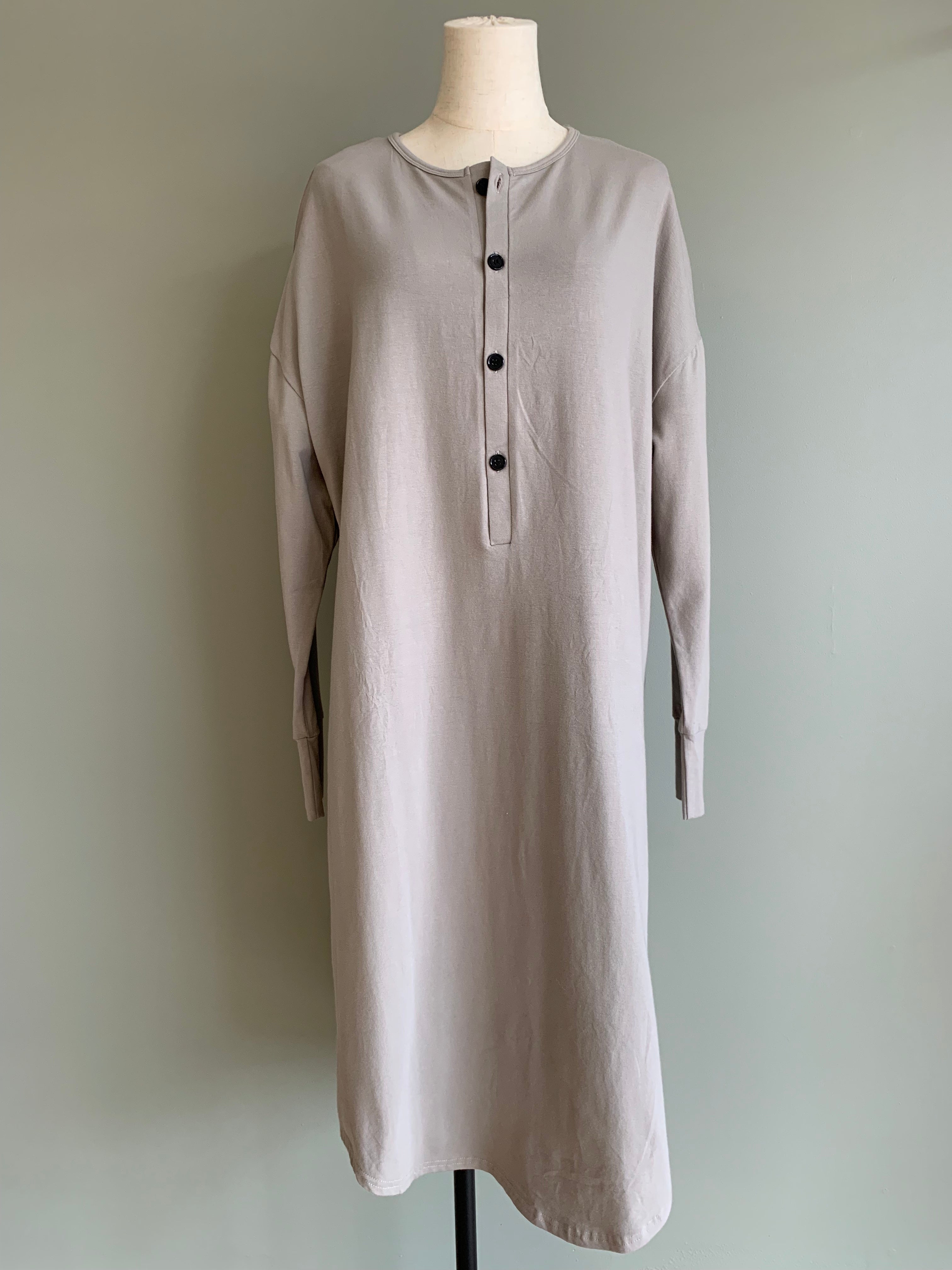 cotton t-shirt robe in driftwood